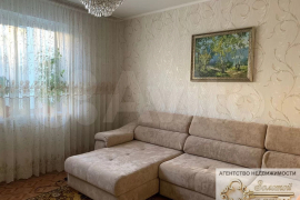 4-к. квартира, 84 м², 4/10 эт.