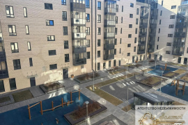 3-к. квартира, 84 м², 4/10 эт.