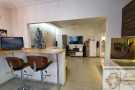 3-к. квартира, 80,8 м², 3/7 эт.