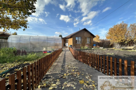 Дом 33,2 м² на участке 6,8 сот.