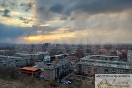 3-к. квартира, 65 м², 9/9 эт.