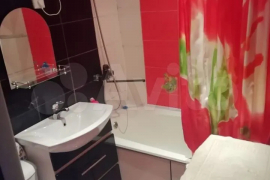 2-к. квартира, 43 м², 2/5 эт.