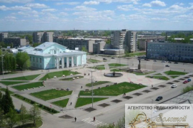 Доля в 3-к. квартире, 62 м², 1/9 эт.