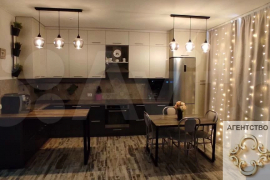 4-к. квартира, 80 м², 4/19 эт.