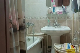 Доля в 3-к. квартире, 67,4 м², 2/5 эт.