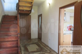 Дом 200 м² на участке 8 сот.