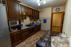 продам 2-к, Дмитрия Шмонина, 10/2