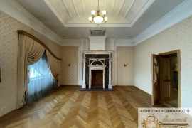 Продается 5-комн. квартира, 262 м²
Расположение
