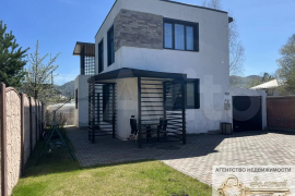 Коттедж 80 м² на участке 3 сот.