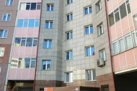 3-к. квартира, 82 м², 4/10 эт.