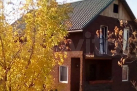 Коттедж 92 м² на участке 10 сот.