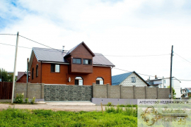 Коттедж, 200 м²