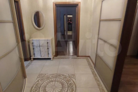 4-к. квартира, 96 м², 3/9 эт.