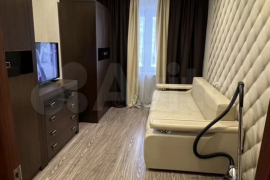 2-к. квартира, 52 м², 4/9 эт.