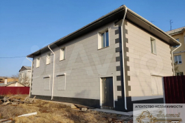 Дом 246 м² на участке 8,8 сот.