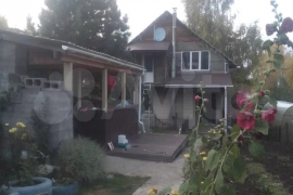 Коттедж 140 м² на участке 8 сот.