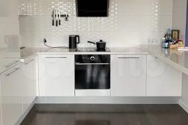 3-к. квартира, 81 м², 3/10 эт.