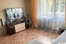 2-к. квартира, 42 м², 3/9 эт.